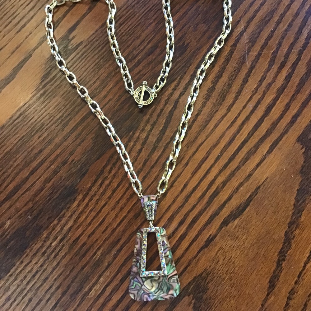 Gold chain necklace